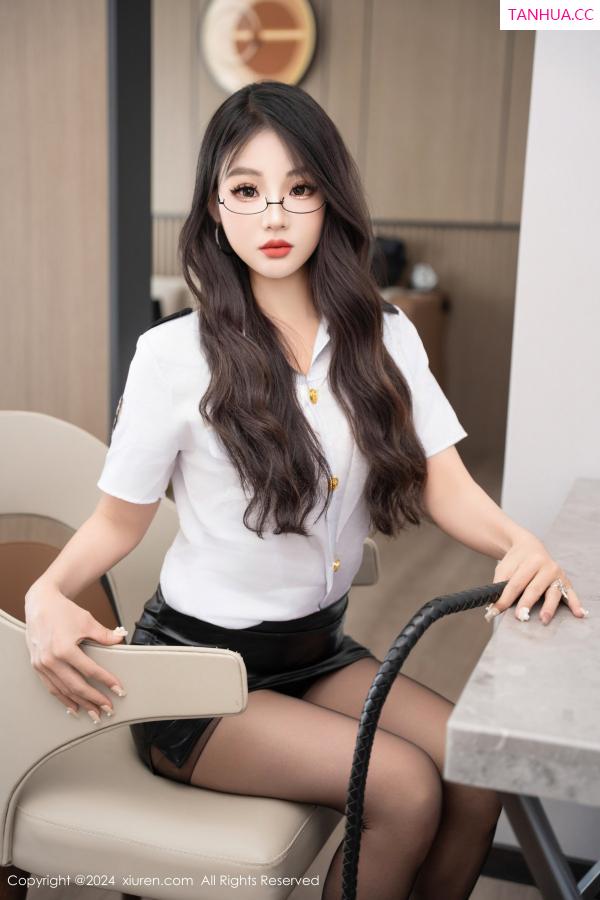   [XiuRen]高清写真图 2024.09.05 No.9113 黑麦子 超薄黑丝第16张图片